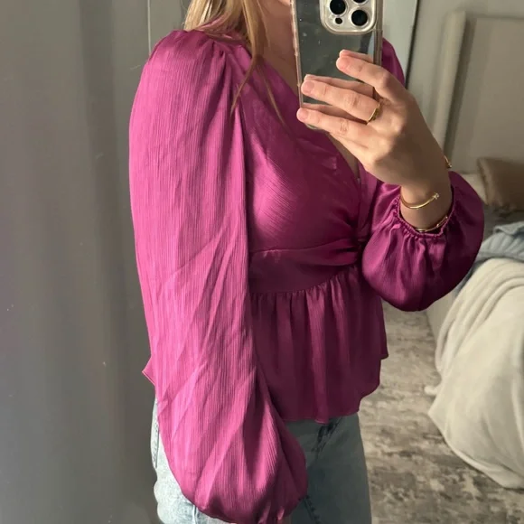 Elegant Magenta Pink Women's Top - Picture 5 of 12